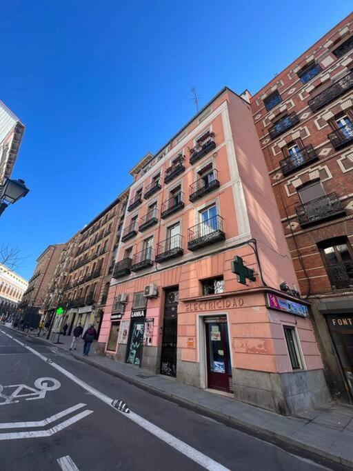 Punta Me Beautiful Apartment In Plaza Espana Madrid Exterior foto